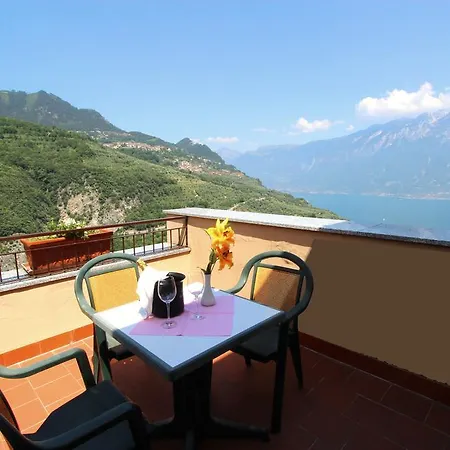 Garni Al Poggio טיניאלה