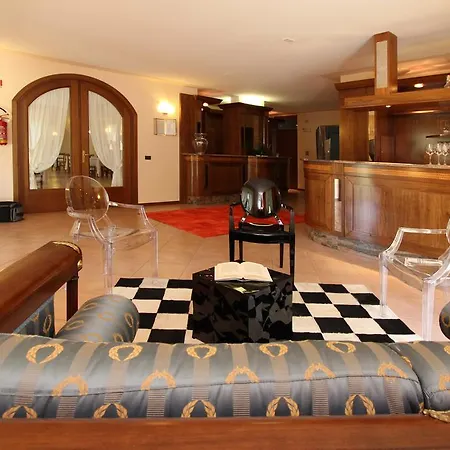 Garni Al Poggio מלון