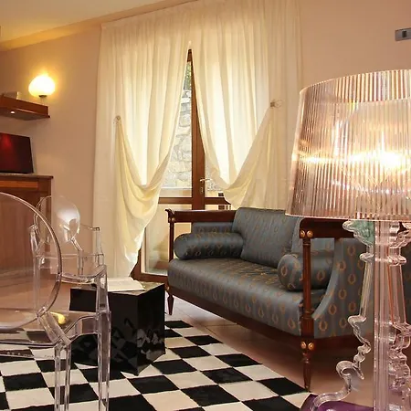 מלון Garni Al Poggio טיניאלה