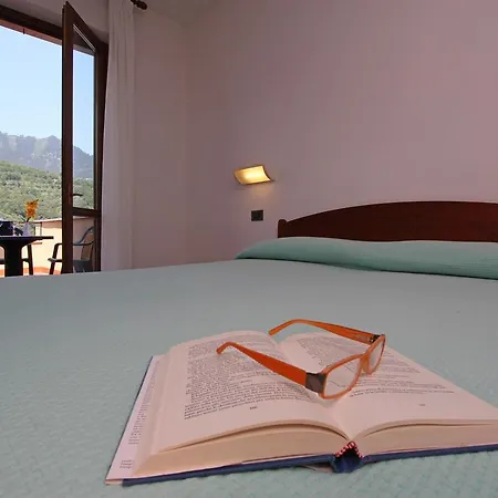 מלון Garni Al Poggio 3*