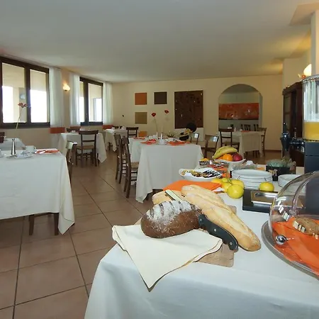 Garni Al Poggio 3*