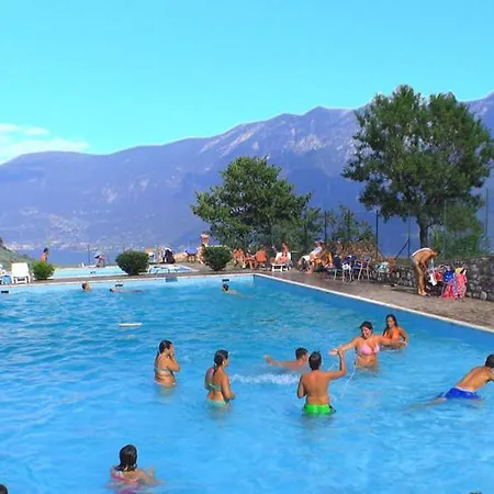 מלון Garni Al Poggio