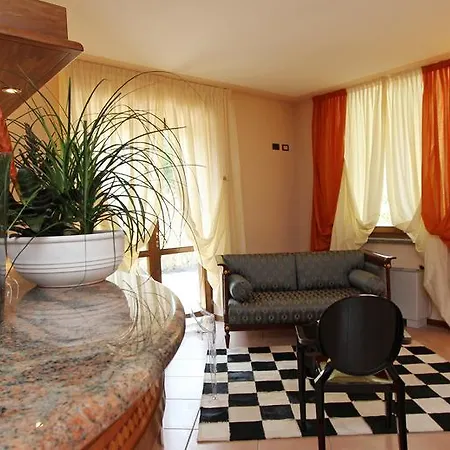 מלון Garni Al Poggio